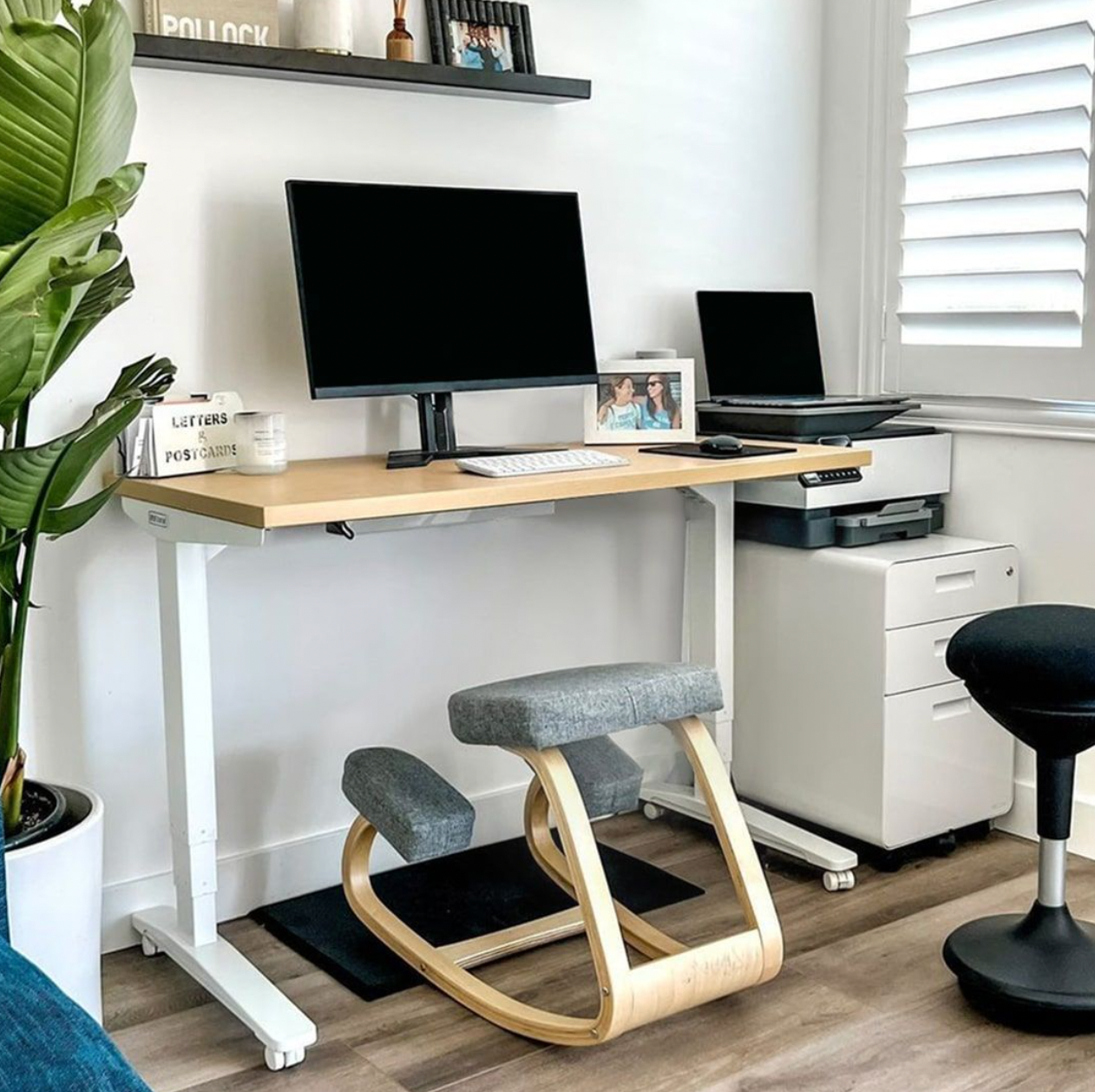 How to Sit in a Kneeling Chair? Posture Tips for Australians