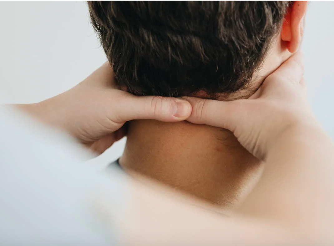 Can a neck massage help sinuses?