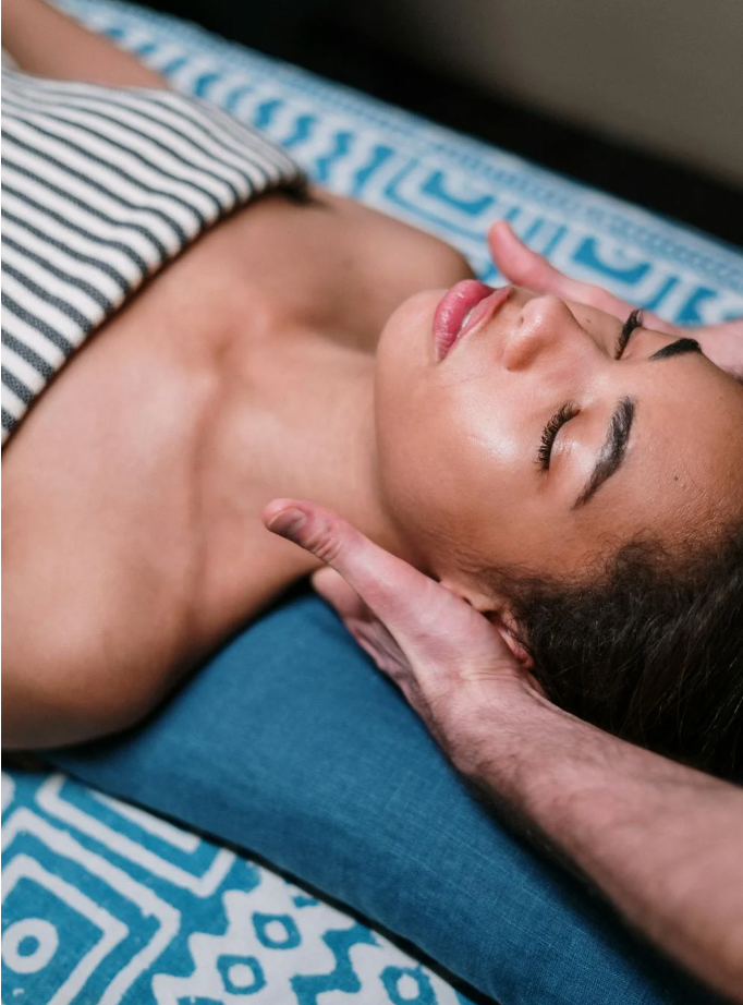 Massage Table Massage: Techniques, Benefits, and Best Practices